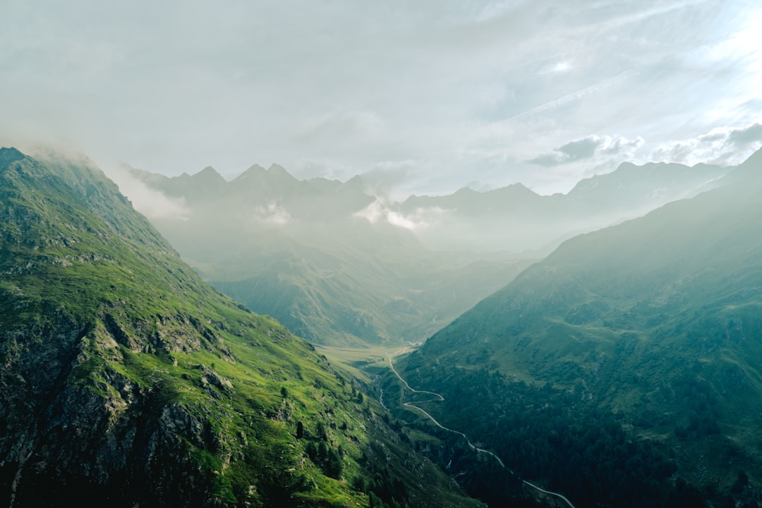 Eco-Friendly Outdoor Adventures: Exploring Nature Responsibly